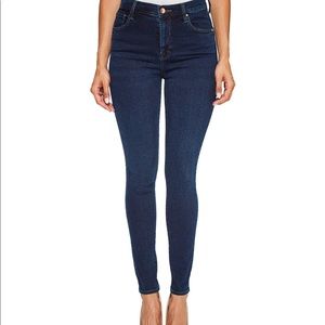 NWT J Brand Carolina Super High-Rise Skinny jeans!